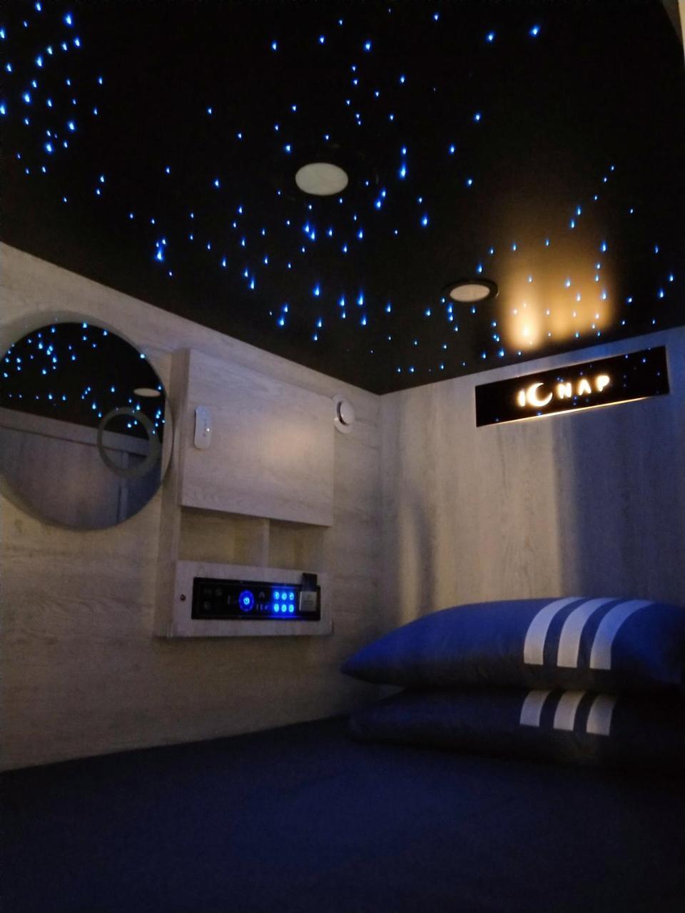 L'Etoile De Mer Mong Kok - Capsule Hotel Kowloon  Exterior photo