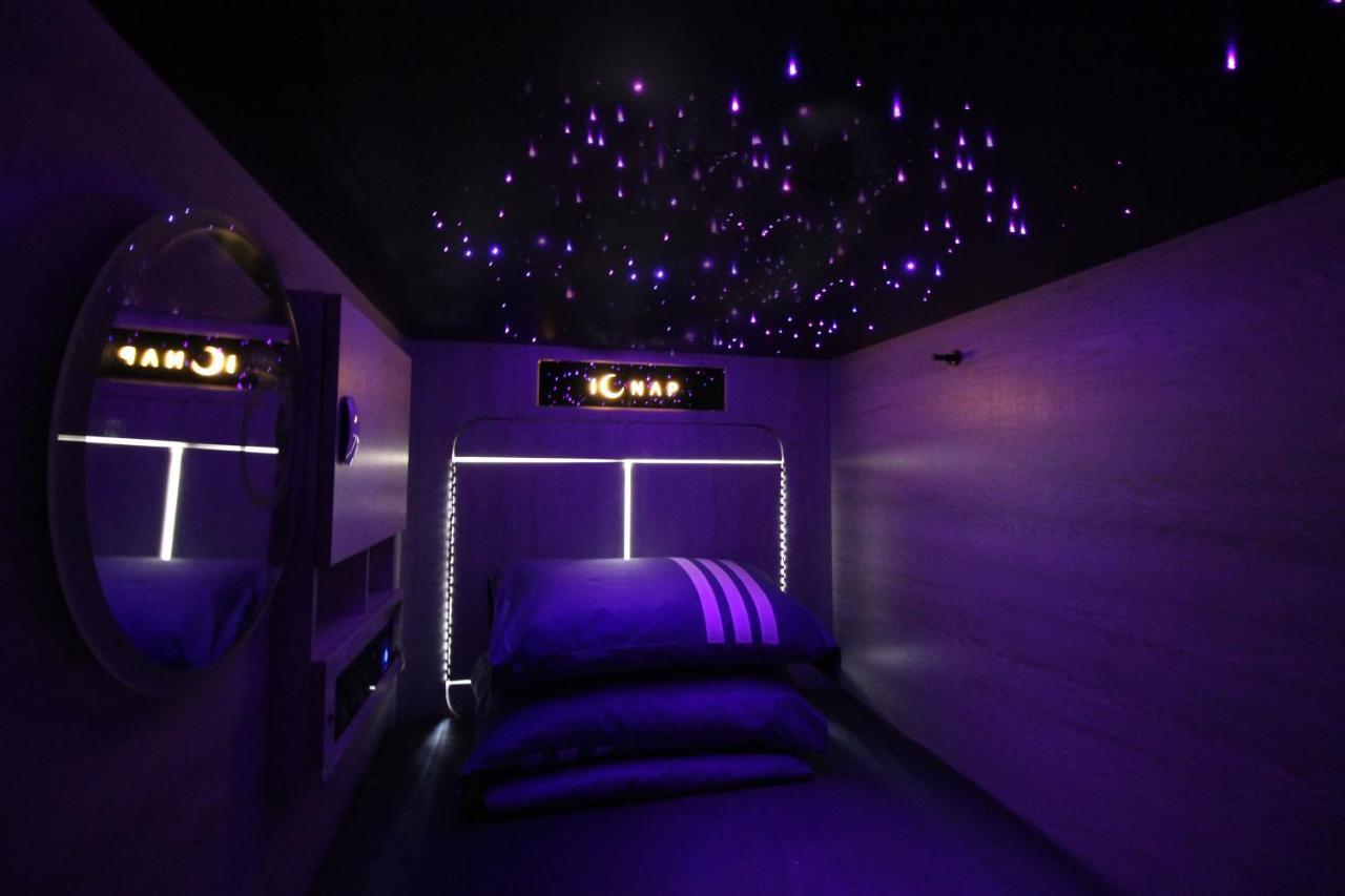 L'Etoile De Mer Mong Kok - Capsule Hotel Kowloon  Exterior photo