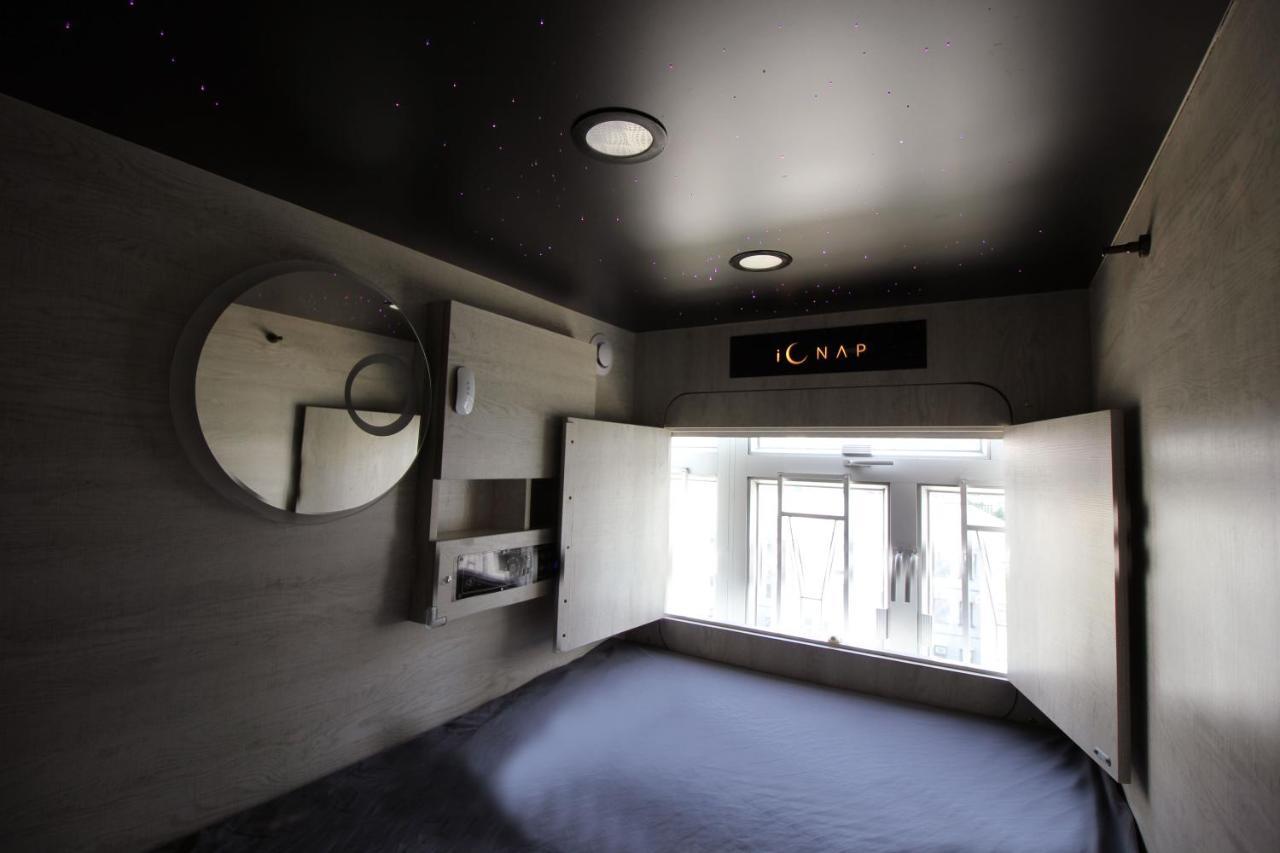 L'Etoile De Mer Mong Kok - Capsule Hotel Kowloon  Exterior photo